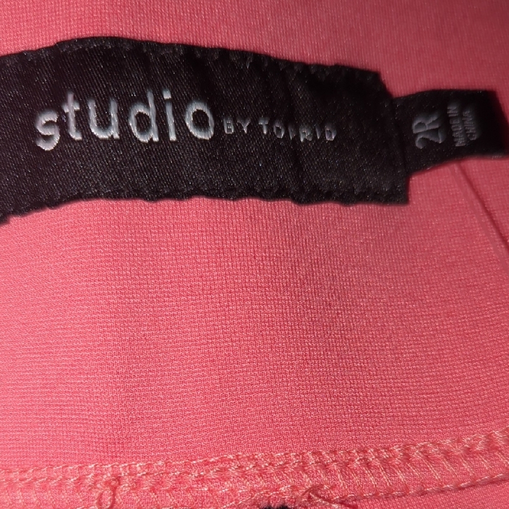 TORRID Pull-On Pixie Wide Studio Luxe Ponte Leg Pant 2x/18-20 - Picture 10 of 14